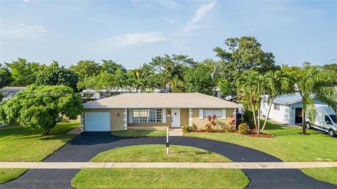 5661 SW 4th Court Plantation FL 33317