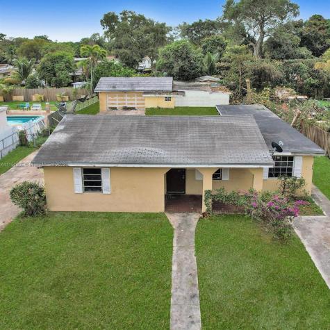 1040 NE 141st Street North Miami FL 33161