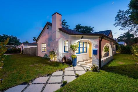8670 NE 1st Avenue El Portal FL 33138