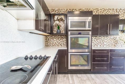 6205 Orchard Tree Lane Tamarac FL 33319