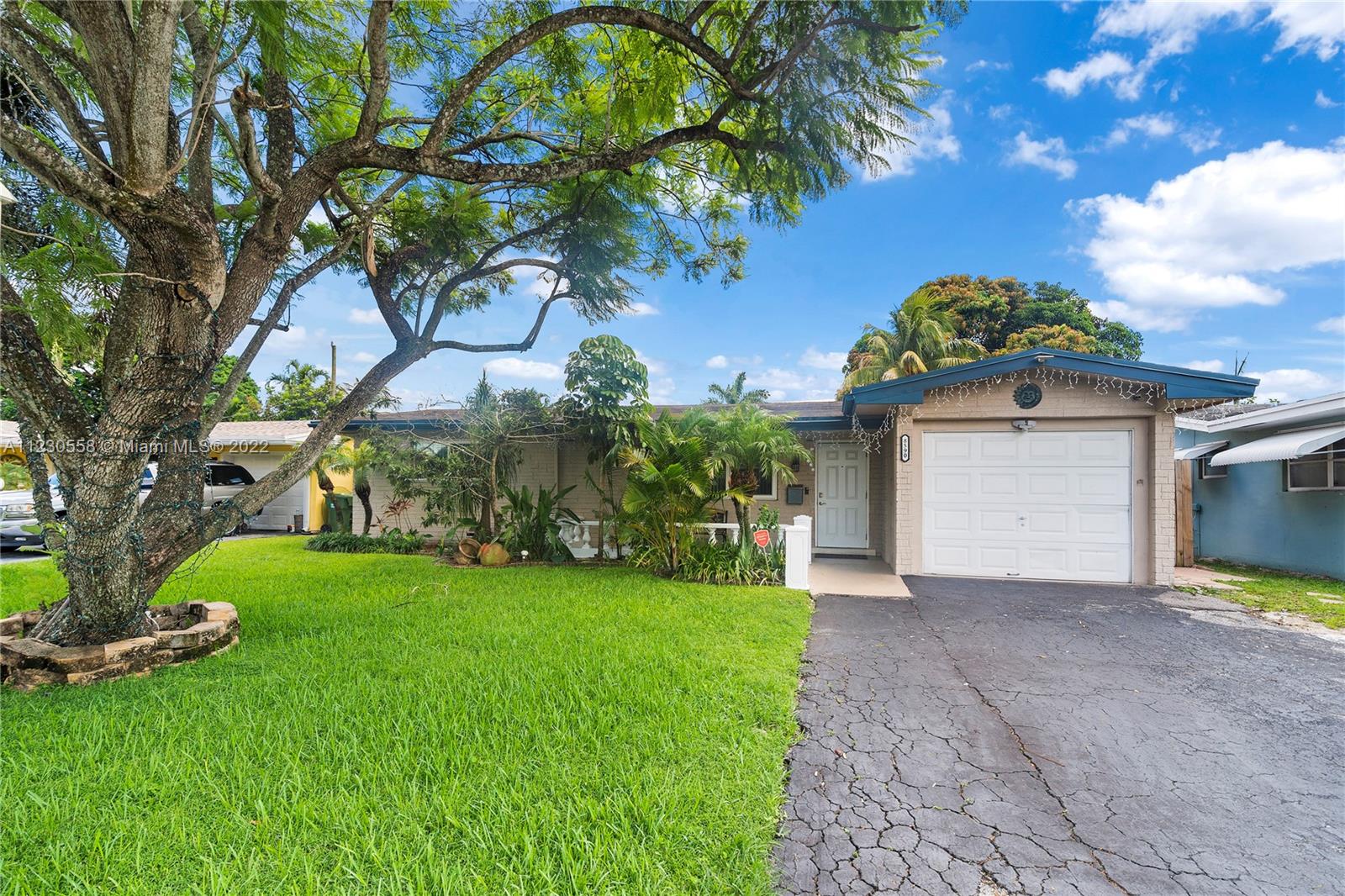 8590 NW 15th Street Pembroke Pines FL 33024