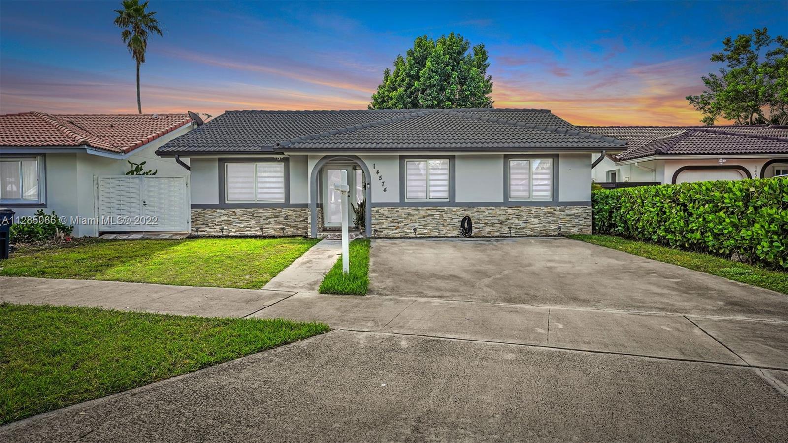 14574 SW 98th Terrace Miami FL 33186