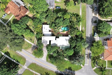 299 Pinecrest Drive Miami Springs FL 33166