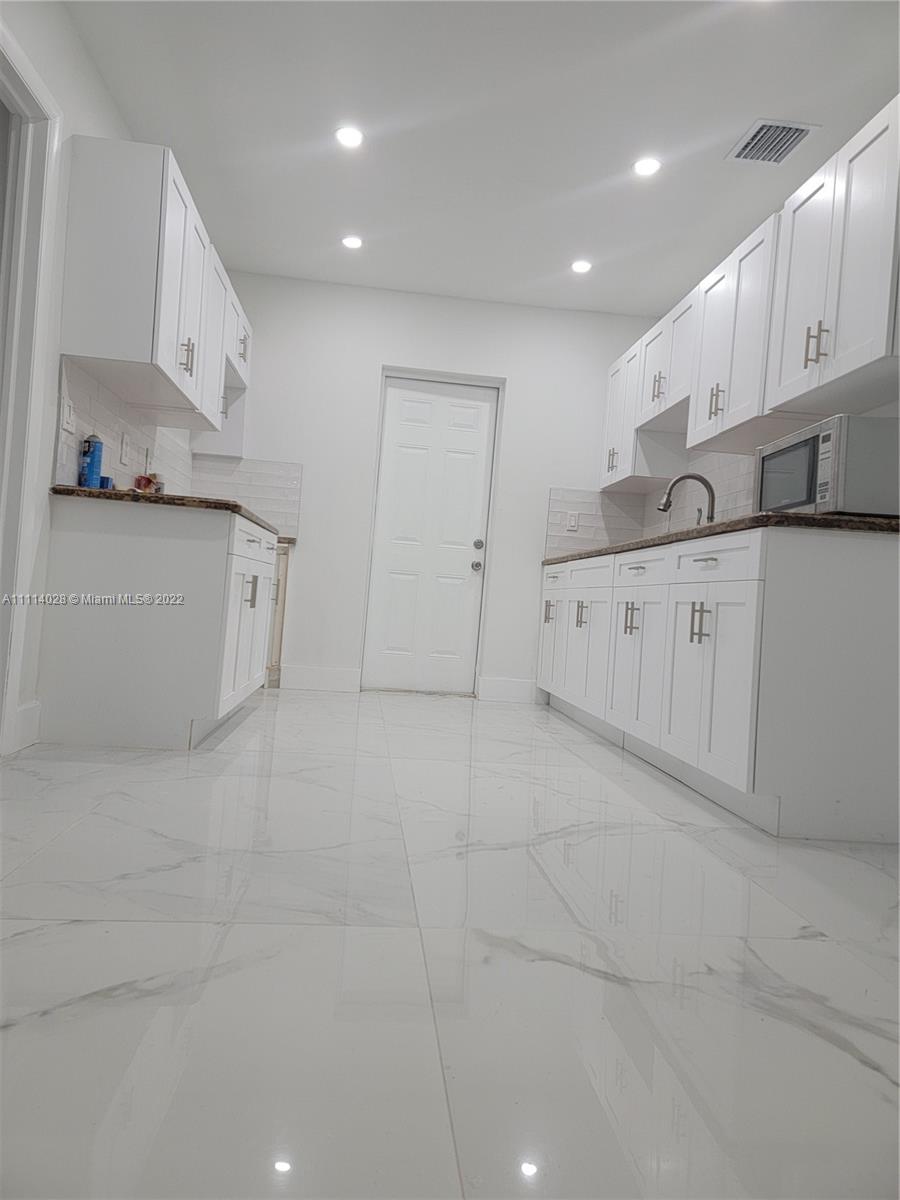 883 SE 12th Street Hialeah FL 33010