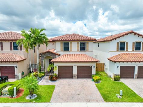 676 SE 34th Terrace Homestead FL 33033