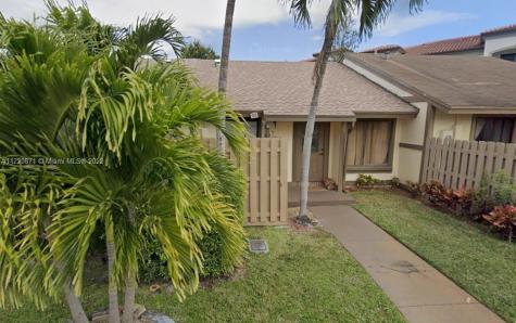 21125 NE 5th Place Miami FL 33179