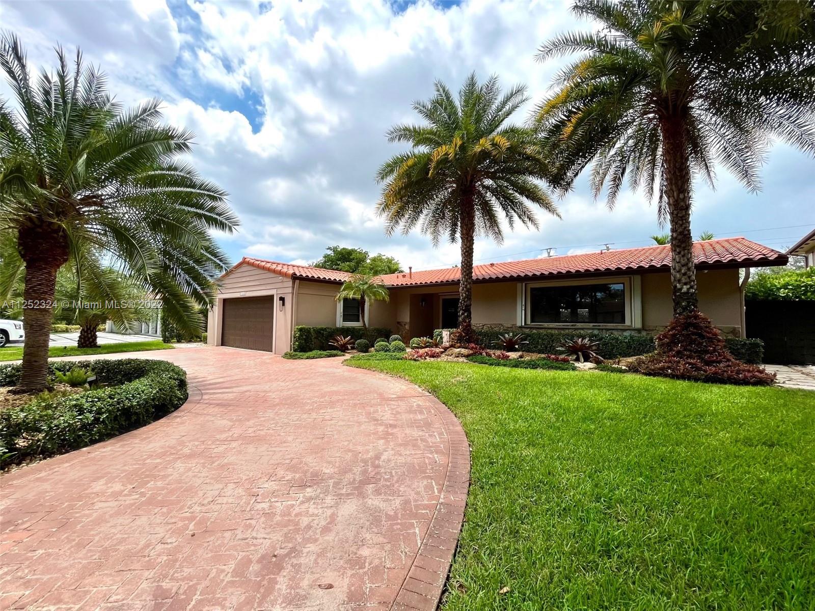 15100 Dunbarton Place Miami Lakes FL 33016