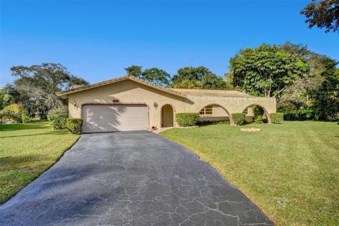 4360 NW 102nd Way Coral Springs FL 33065