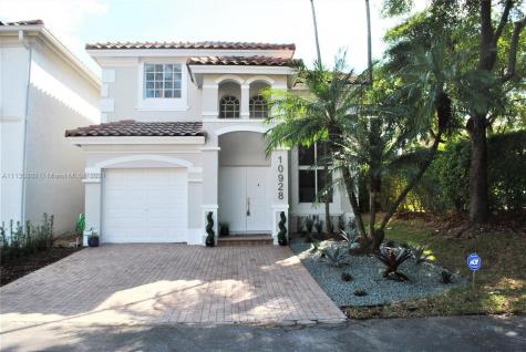 10928 NW 70th Street Doral FL 33178