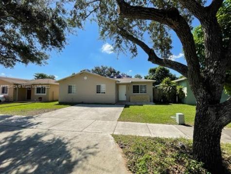3854 NW 201st Terrace Miami Gardens FL 33055