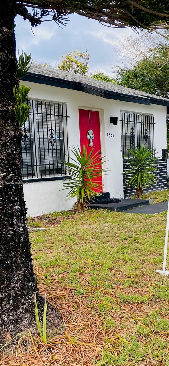 1584 W 33rd Street Riviera Beach FL 33404