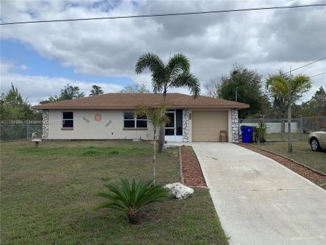 301 Flamingo Street Lake Placid FL 33852