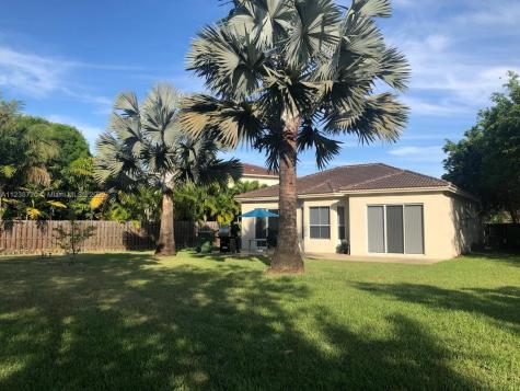 562 NE 20th Avenue Homestead FL 33033