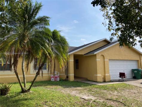 13832 SW 282nd Terrace Homestead FL 33033