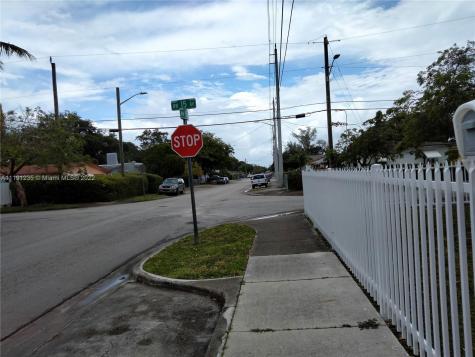 1500 NW 51st Terrace Miami FL 33142