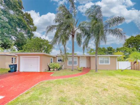 622 SW 6th Street Hallandale Beach FL 33009