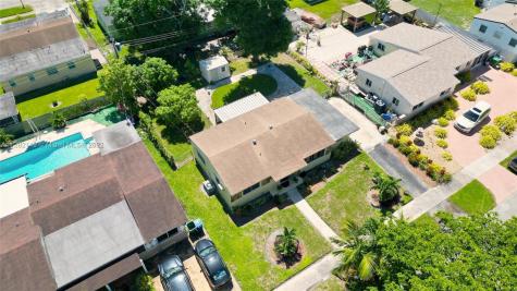 2440 NW 180th Terrace Miami Gardens FL 33056