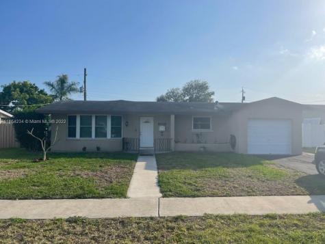 6610 SW 6th Street Pembroke Pines FL 33023