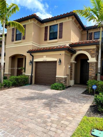 5002 Loebner Terrace Davie FL 33314
