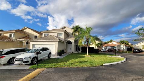 5382 SW 154th Place Miami FL 33185