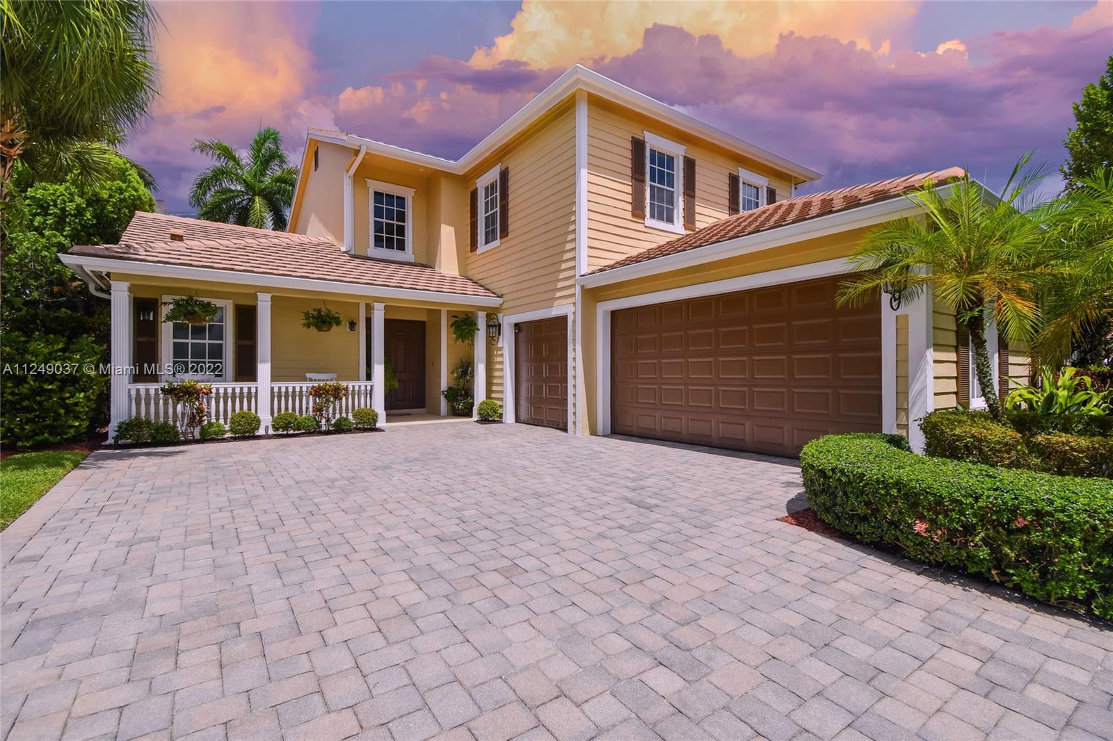 4727 Village Way Davie FL 33314