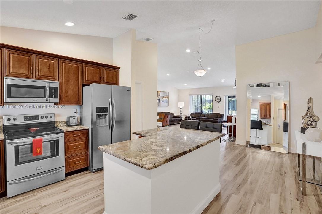 6037 NW 78th Terrace Tamarac FL 33321