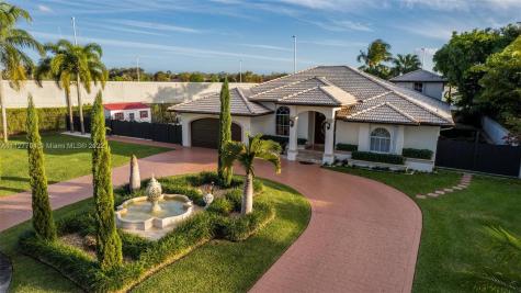 12022 SW 77th Terrace Miami FL 33183