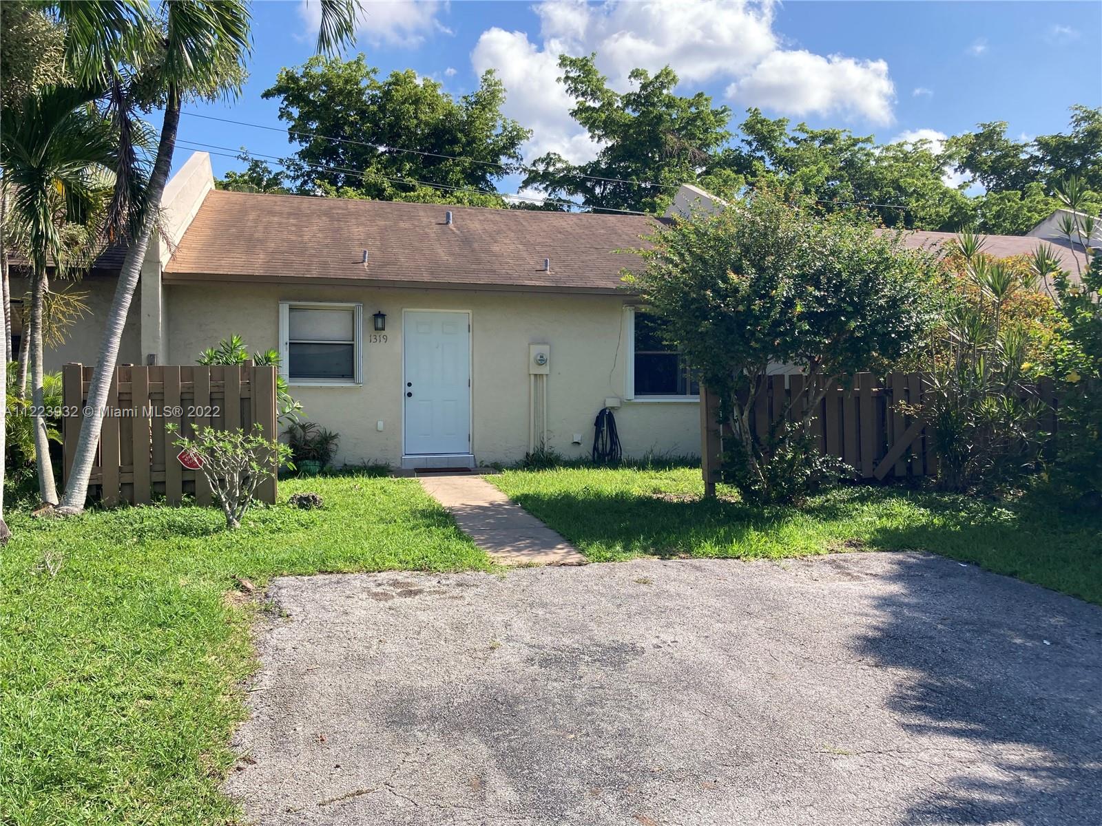 1319 Woodpecker Street Homestead FL 33035