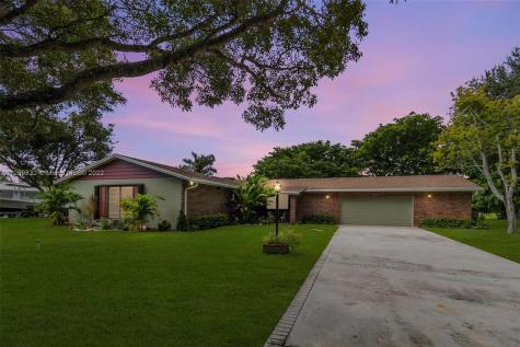 16120 SW 88th Avenue Road Palmetto Bay FL 33157