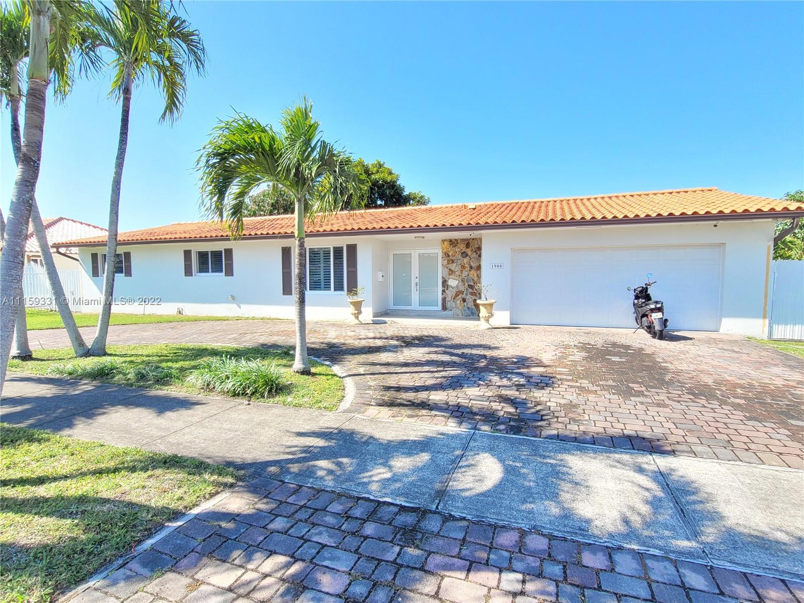 1900 SW 94th Avenue Miami FL 33165