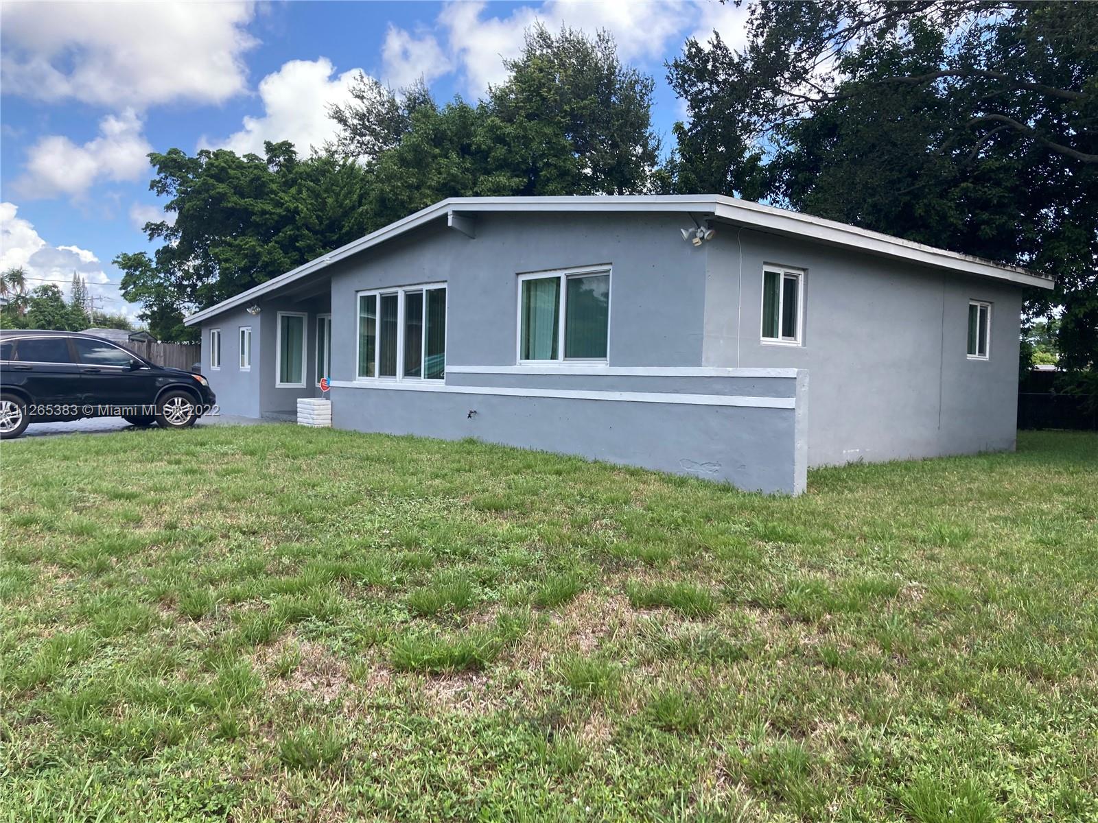 3911 SW 34th Avenue West Park FL 33023