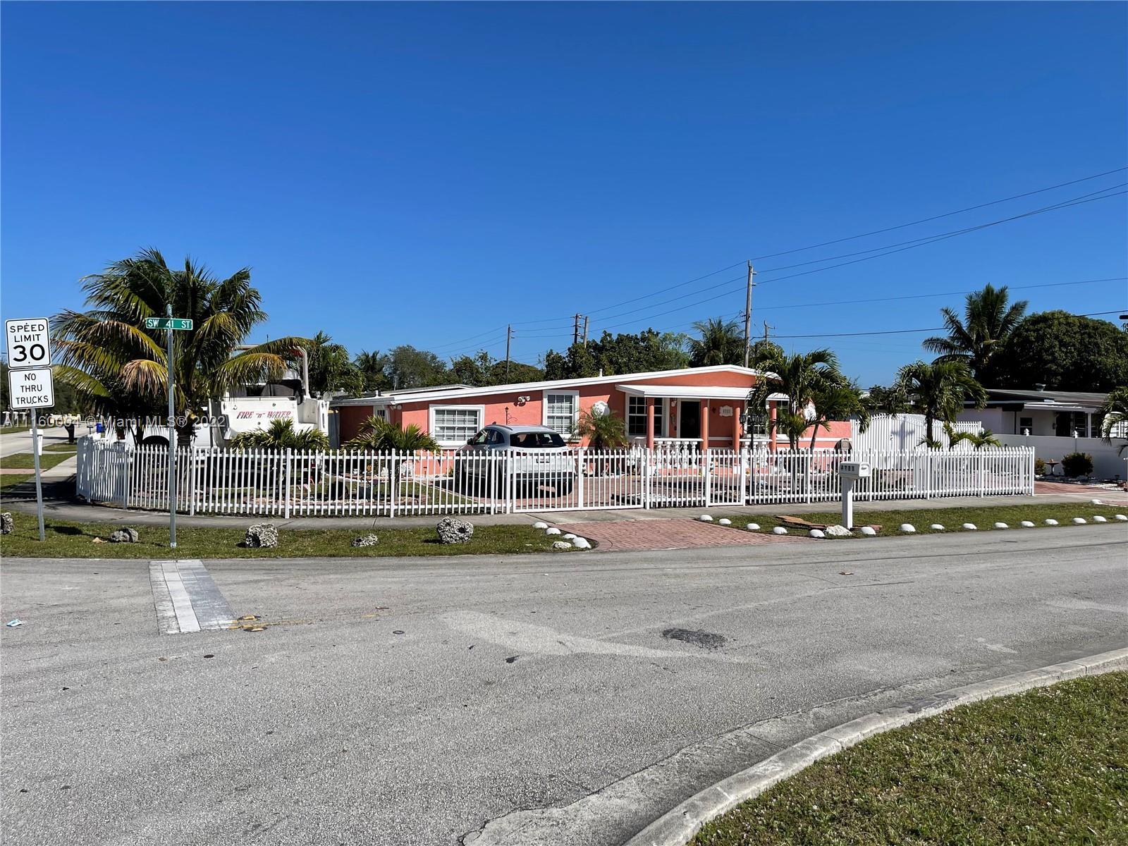 4721 SW 41st Street West Park FL 33023