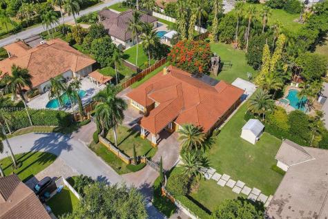 5690 SW 98th Avenue Miami FL 33173