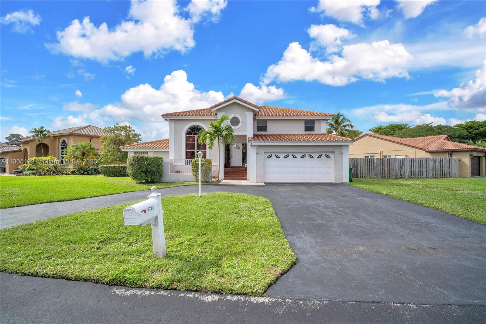 5701 Briarwood Way Davie FL 33331