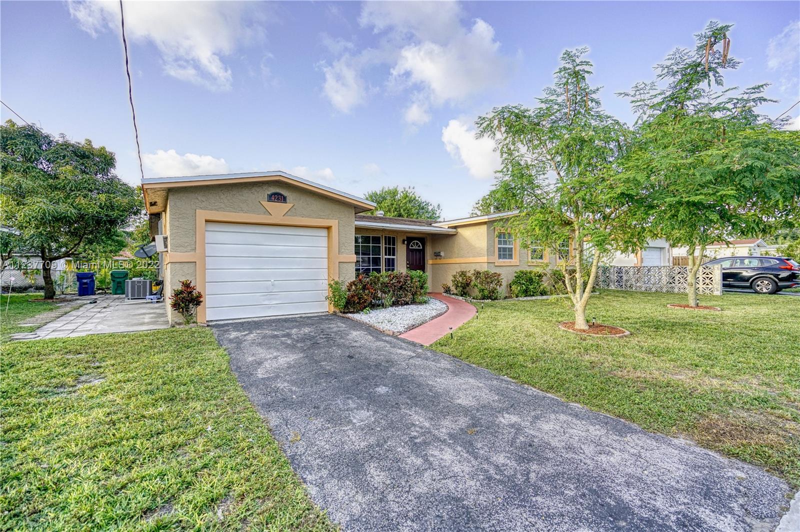 4231 NW 25th Place Lauderhill FL 33313