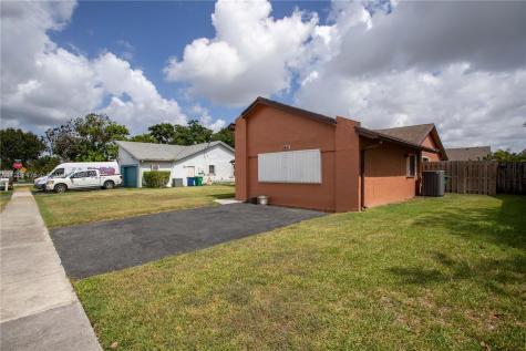 8641 NW 47th Street Lauderhill FL 33351