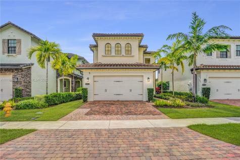 445 SW 113th Lane Pembroke Pines FL 33025