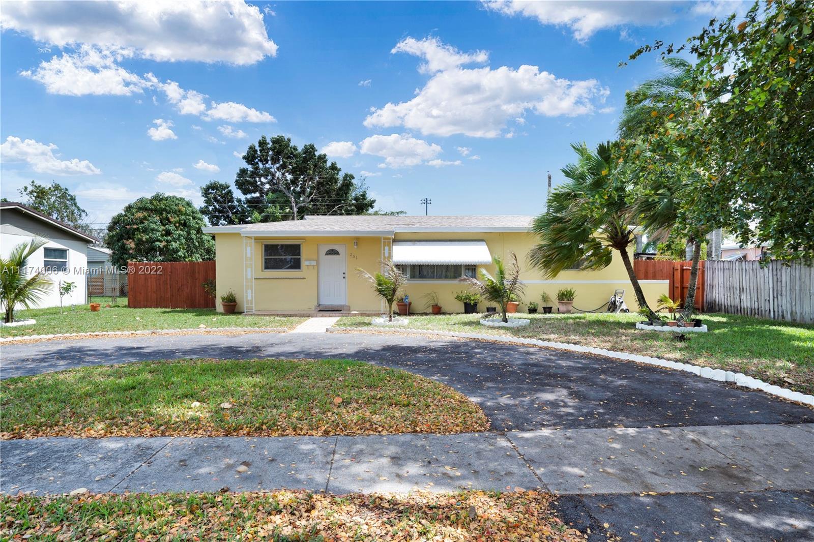 251 N 65th Way Hollywood FL 33024