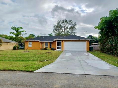 1682 SW Caisor Avenue Port St. Lucie FL 34953