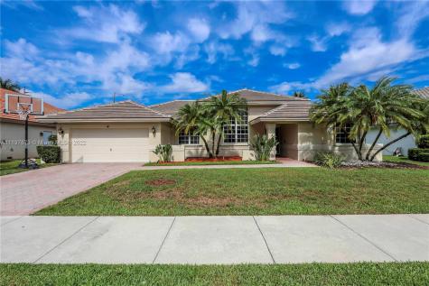 3331 Overlook Road Davie FL 33328