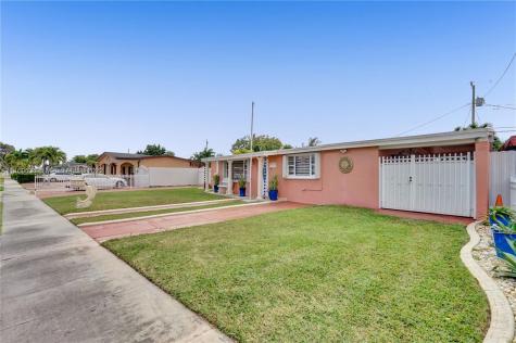 10900 SW 41st Terrace Miami FL 33165