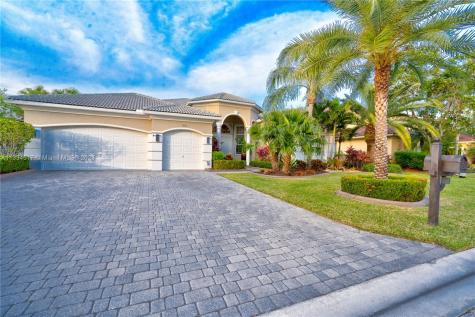 11827 NW 10th Place Coral Springs FL 33071
