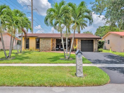 9111 NW 5th Street Pembroke Pines FL 33024