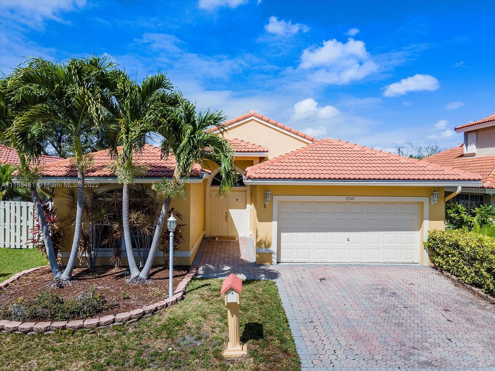 11541 SW 10th Street Pembroke Pines FL 33025