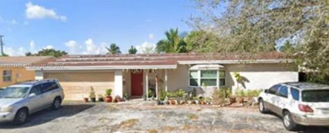 2221 NW 70th Avenue Sunrise FL 33313