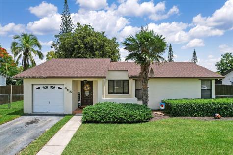 405 NW 17th Street Homestead FL 33030
