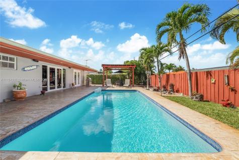 9261 SW 58th Terrace Miami FL 33173