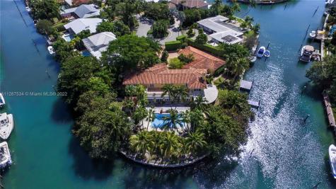 251 Knollwood Drive Key Biscayne FL 33149