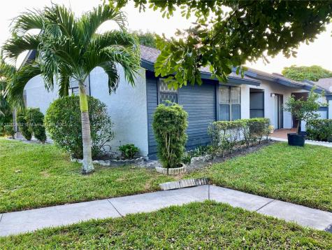 469 Long Bow Court Royal Palm Beach FL 33411