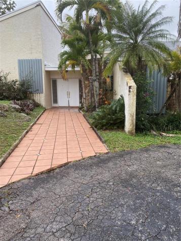 7500 SW 176th Street Palmetto Bay FL 33157